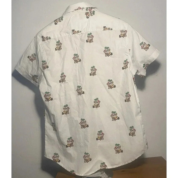 NWT Denim and Flower Short Sleeve Men's Size Med Button Up with Santa Chillin - Picture 6 of 14